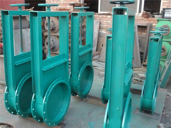 手動(dòng)插板閥